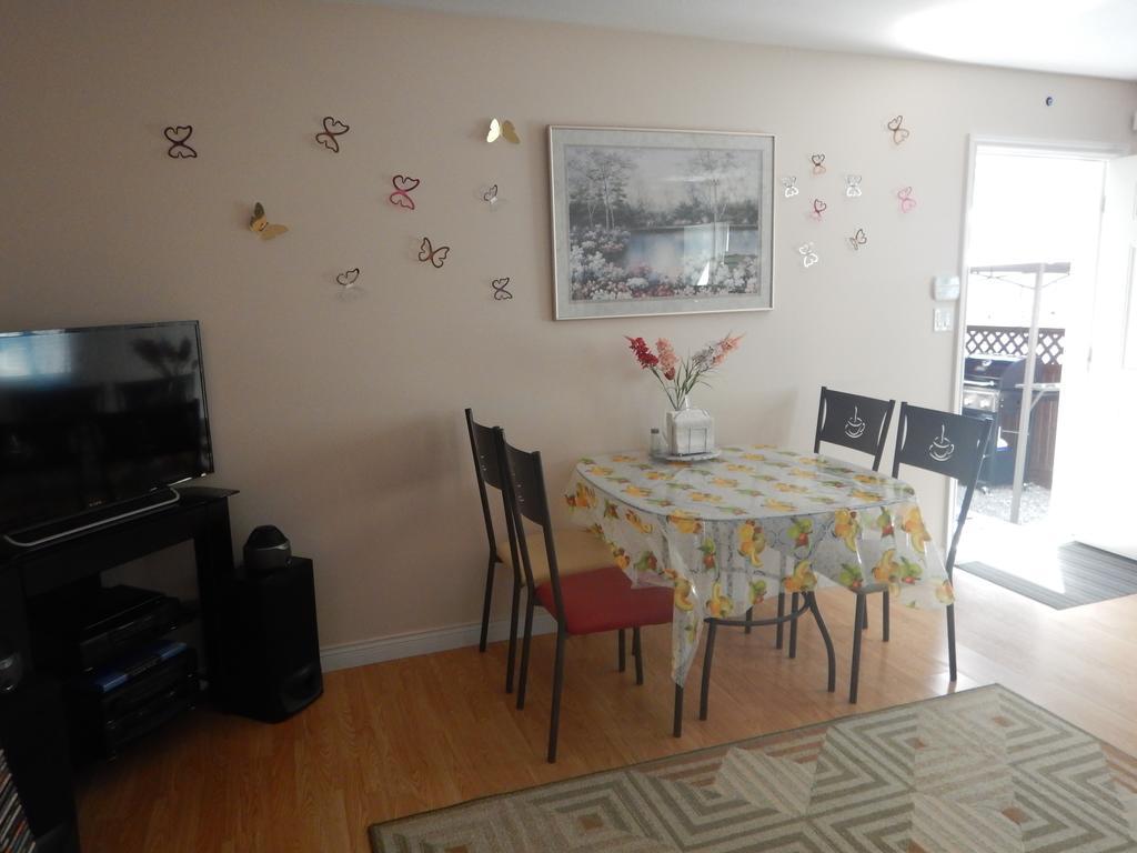 Clean And Quiet 2 Bdr 2 Bthr Private Entrance Entire Guests Suite Near Coquitlam Center Mall And Skytrain Exterior foto